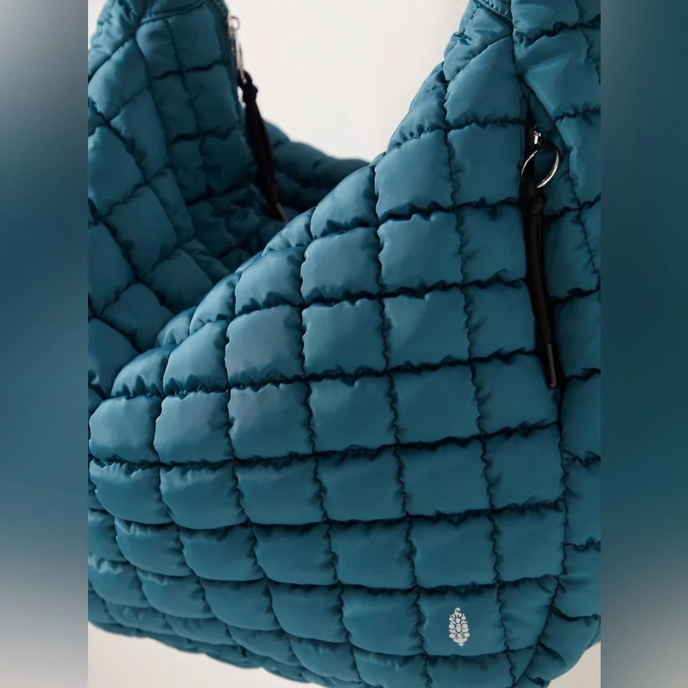 Quilted Carryall Bag from FP Movement by Free People 
In Endzone Blue NWT - Picture 4 of 5